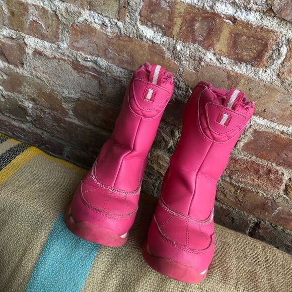 Girls Pink winter snowboots - Picture 2 of 9